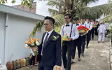 [ẢNH] Đám cưới miền Tây đặc biệt của Á hậu Thúy An: Nhà trai đi thuyền, cô dâu vàng đeo ‘trĩu cổ’, dàn phù dâu toàn Hoa hậu