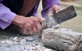 [ẢNH] Đất hun khói và loạt món ăn lạ miệng từ bùn đất không phải ai cũng biết