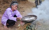 [ẢNH] Đất hun khói và loạt món ăn lạ miệng từ bùn đất không phải ai cũng biết
