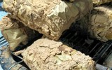 [ẢNH] Đất hun khói và loạt món ăn lạ miệng từ bùn đất không phải ai cũng biết