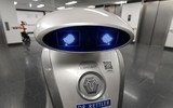 [ẢNH] Robot giúp con người trong cuộc chiến chống đại dịch Covid-19