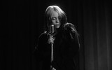 [ẢNH] 'Nữ hoàng nhạc đau khổ' Billie Eilish đã vượt qua mặc cảm ngoại hình như thế nào? 