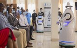 [ẢNH] Robot giúp con người trong cuộc chiến chống đại dịch Covid-19