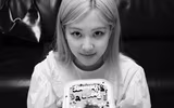 [ẢNH] Lisa - Rosé (BlackPink): Cặp bạn thân tuổi Sửu đình đám nhất làng giải trí Hàn Quốc 
