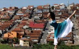 [ẢNH] ‘Thiên nga không cánh’ Vitoria Bueno và những vũ điệu ba-lê truyền cảm hứng