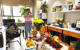 [ẢNH] Ngày vía Thần Tài: Sao Việt ‘chịu chơi’ mua 100 cây vàng, dâng mâm lễ hoành tráng 