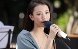 [ẢNH] Phong cách thời trang 'tắc kè hoa' của 'công chúa kẹo ngọt' Amee 