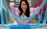 [ẢNH] Lời cảnh tỉnh sau video Thơ Nguyễn ‘xin vía học giỏi’ từ búp bê Kumanthong: Cha mẹ cần làm gì để bảo vệ trẻ? 
