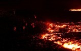 [ẢNH] Bầu trời Iceland đỏ rực khi núi lửa 6000 năm tuổi ‘tỉnh giấc’