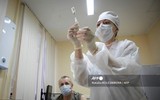 [ẢNH] Tổng thống Nga Putin tiêm vắc-xin ngừa Covid-19