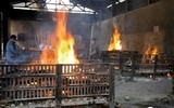 [ẢNH]: Đại dịch Covid 19 và những lò hỏa táng lộ thiên ở Ấn Độ