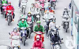 [ẢNH] Người lao động nhọc nhằn mưu sinh dưới thời tiết oi nóng của Hà Nội