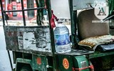 [ẢNH] Người lao động nhọc nhằn mưu sinh dưới thời tiết oi nóng của Hà Nội