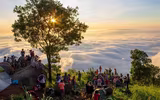 [ẢNH] Ngắm thời khắc bình minh tuyệt đẹp giữa 'biển mây' trên đỉnh núi Bà Đen