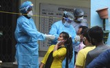 [ẢNH] Ấn Độ hứng chịu 'thảm họa kép' từ Covid-19 và siêu bão mạnh nhất 20 năm