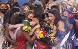 [ẢNH] Hậu 'Miss Universe 2020': Những khoảnh khắc đặc biệt sau đêm chung kết và chuyện ngoài lề gây 'sốt'
