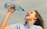 [ẢNH] Cách giữ sức khỏe tốt trong những ngày nắng nóng kéo dài