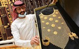 [ẢNH] ‘Lóa mắt’ với chợ vàng ở UAE: Nơi không chỉ bán trang sức mà cả...khẩu trang bằng vàng