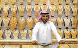 [ẢNH] ‘Lóa mắt’ với chợ vàng ở UAE: Nơi không chỉ bán trang sức mà cả...khẩu trang bằng vàng