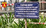 [ẢNH] Ngày đầu giãn cách xã hội ở TP.HCM: Đường phố vắng vẻ, thực phẩm tươi ngon tràn ngập các gian hàng