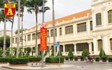 [ẢNH] Ngày đầu giãn cách xã hội ở TP.HCM: Đường phố vắng vẻ, thực phẩm tươi ngon tràn ngập các gian hàng
