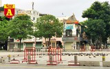 [ẢNH] Ngày đầu giãn cách xã hội ở TP.HCM: Đường phố vắng vẻ, thực phẩm tươi ngon tràn ngập các gian hàng