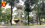 [ẢNH] Ngày đầu giãn cách xã hội ở TP.HCM: Đường phố vắng vẻ, thực phẩm tươi ngon tràn ngập các gian hàng