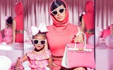 [ẢNH] Muôn kiểu nuông chiều con quá mức của dàn sao Hollywood