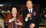 [ẢNH] 'Đường Tăng' Trì Trọng Thuỵ và cuộc hôn nhân viên mãn với người vợ tỷ phú 
