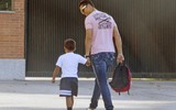 [ẢNH] Cuộc sống mới của 4 'nhóc tỳ' nhà Ronaldo sau khi chuyển tới Manchester