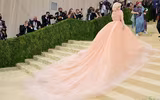 [ẢNH] Mãn nhãn với những kiệt tác váy độc - đẹp - lạ tại đại tiệc Met Gala 2021 