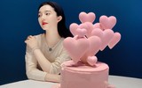 [ẢNH] Phạm Băng Băng: Sinh nhật tuổi 40 giản dị ‘không hoa không quà' và khoảnh khắc ngồi lề đường gây chú ý