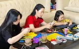 [ẢNH] Trung thu đặc biệt của sao: Phương Thanh hát ở khu điều trị Covid-19, Quỳnh Nga ‘hoá’ chị Hằng xinh đẹp 