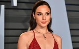  Gal Gadot - mỹ nhân đóng vai mẹ kế của Bạch Tuyết đẹp 'lấn át' nữ chính
