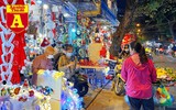 ‘Chợ’ Giáng sinh Phố Hàng Mã trang hoàng rực rỡ, thu hút giới trẻ dịp cuối tuần
