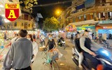 ‘Chợ’ Giáng sinh Phố Hàng Mã trang hoàng rực rỡ, thu hút giới trẻ dịp cuối tuần