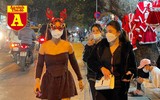 ‘Chợ’ Giáng sinh Phố Hàng Mã trang hoàng rực rỡ, thu hút giới trẻ dịp cuối tuần