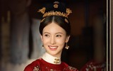 Sao nữ Kim Thần gây 'sốc' với màn khoe cơ bắp khi diện váy dạ hội