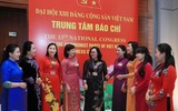 Hình ảnh các nữ đại biểu tham dự Đại hội XIII của Đảng