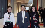 Hình ảnh các nữ đại biểu tham dự Đại hội XIII của Đảng