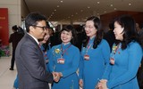 Hình ảnh các nữ đại biểu tham dự Đại hội XIII của Đảng