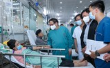 Hình ảnh Thủ tướng kiểm tra tình hình cung ứng thuốc và trang thiết bị y tế tại Hà Nội