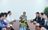 Hình ảnh Thủ tướng kiểm tra tình hình cung ứng thuốc và trang thiết bị y tế tại Hà Nội