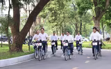 Thủ tướng Phạm Minh Chính và Thủ tướng Hà Lan cùng đạp xe dạo phố Hà Nội