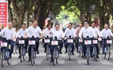 Thủ tướng Phạm Minh Chính và Thủ tướng Hà Lan cùng đạp xe dạo phố Hà Nội