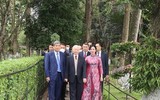 Hình ảnh Tổng Bí thư tới Nhà 67 dâng hương tưởng niệm Chủ tịch Hồ Chí Minh