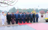 Hình ảnh Tổng Bí thư tới Nhà 67 dâng hương tưởng niệm Chủ tịch Hồ Chí Minh