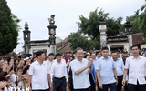 Hình ảnh Chủ tịch nước Tô Lâm thăm nhân dân làng cổ Đường Lâm, Hà Nội