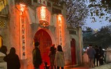 Cận cảnh Hồ Gươm, Hà Nội tấp nập khách du xuân ngày mùng 4 Tết