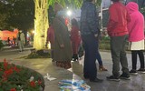 Cận cảnh Hồ Gươm, Hà Nội tấp nập khách du xuân ngày mùng 4 Tết